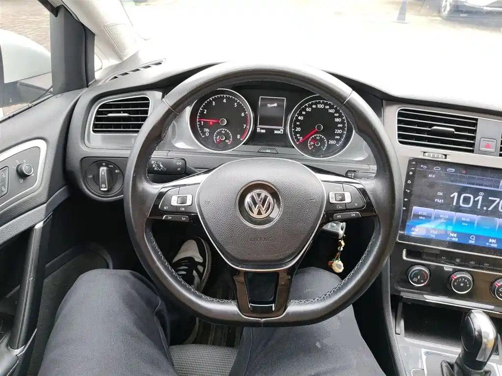 Volkswagen Golf 2018 1.6L Automatic Comfort фото 7