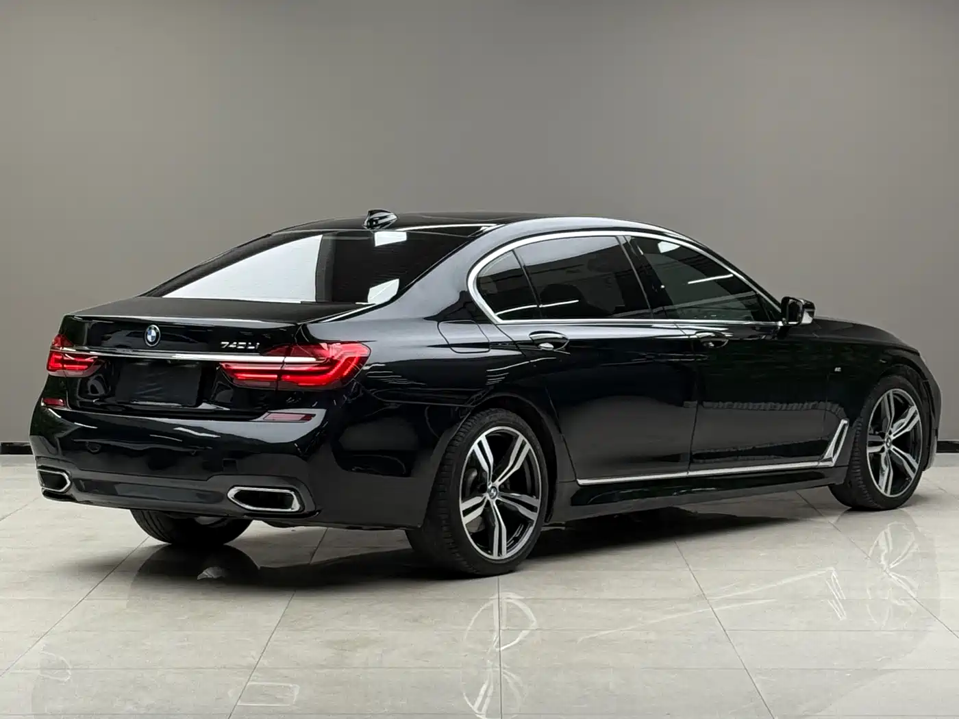 BMW 7 Series 2018 740Li Leading Type M Sport Package фото 2