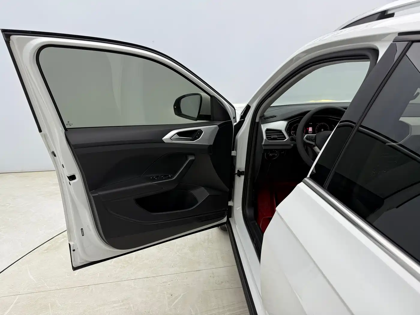 Volkswagen Tanying 2021 1.5L Automatic Smart Connect Edition фото 23