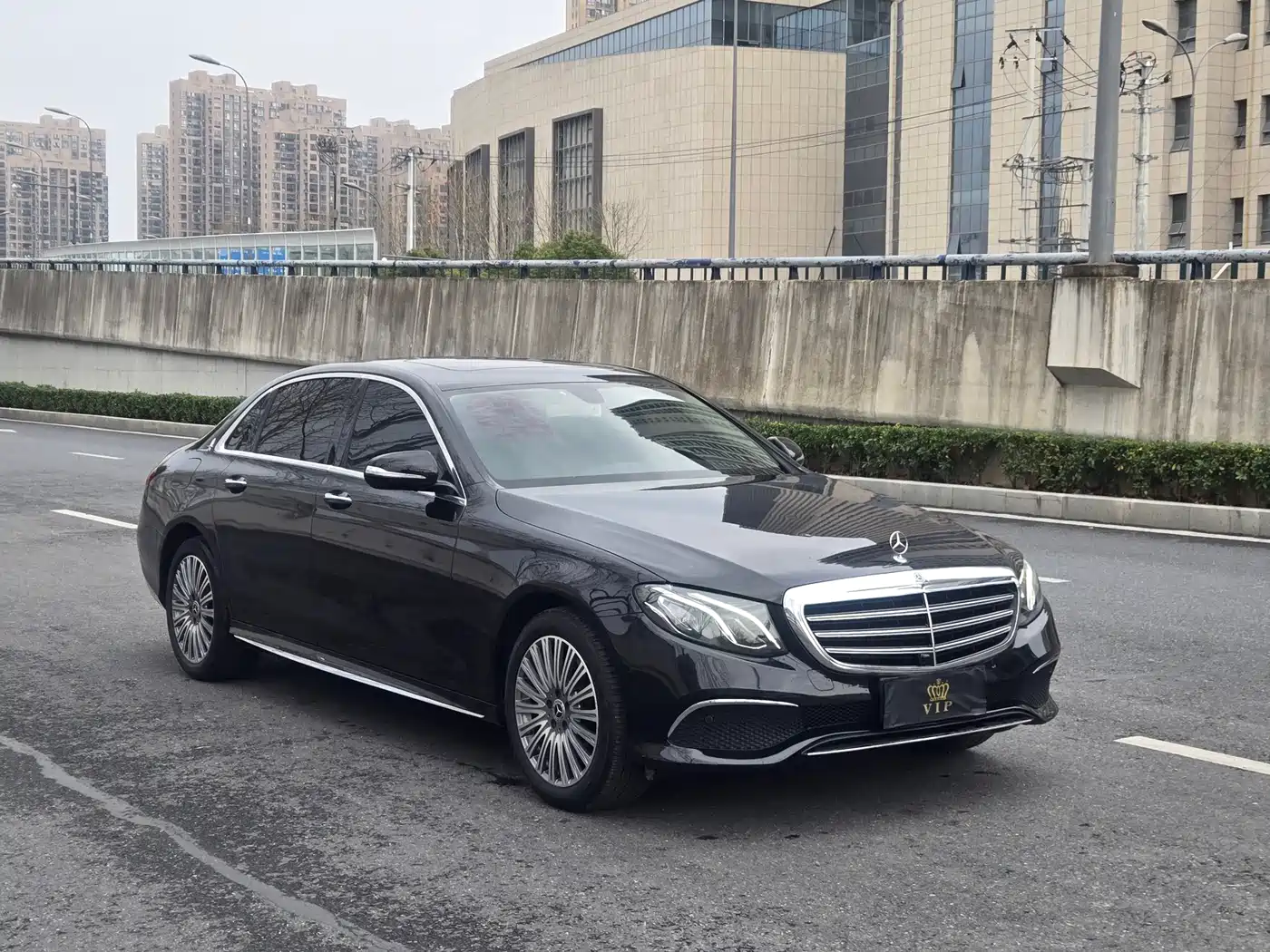 Mercedes-Benz E-Class 2018 Facelift E 200 L Sport фото 3