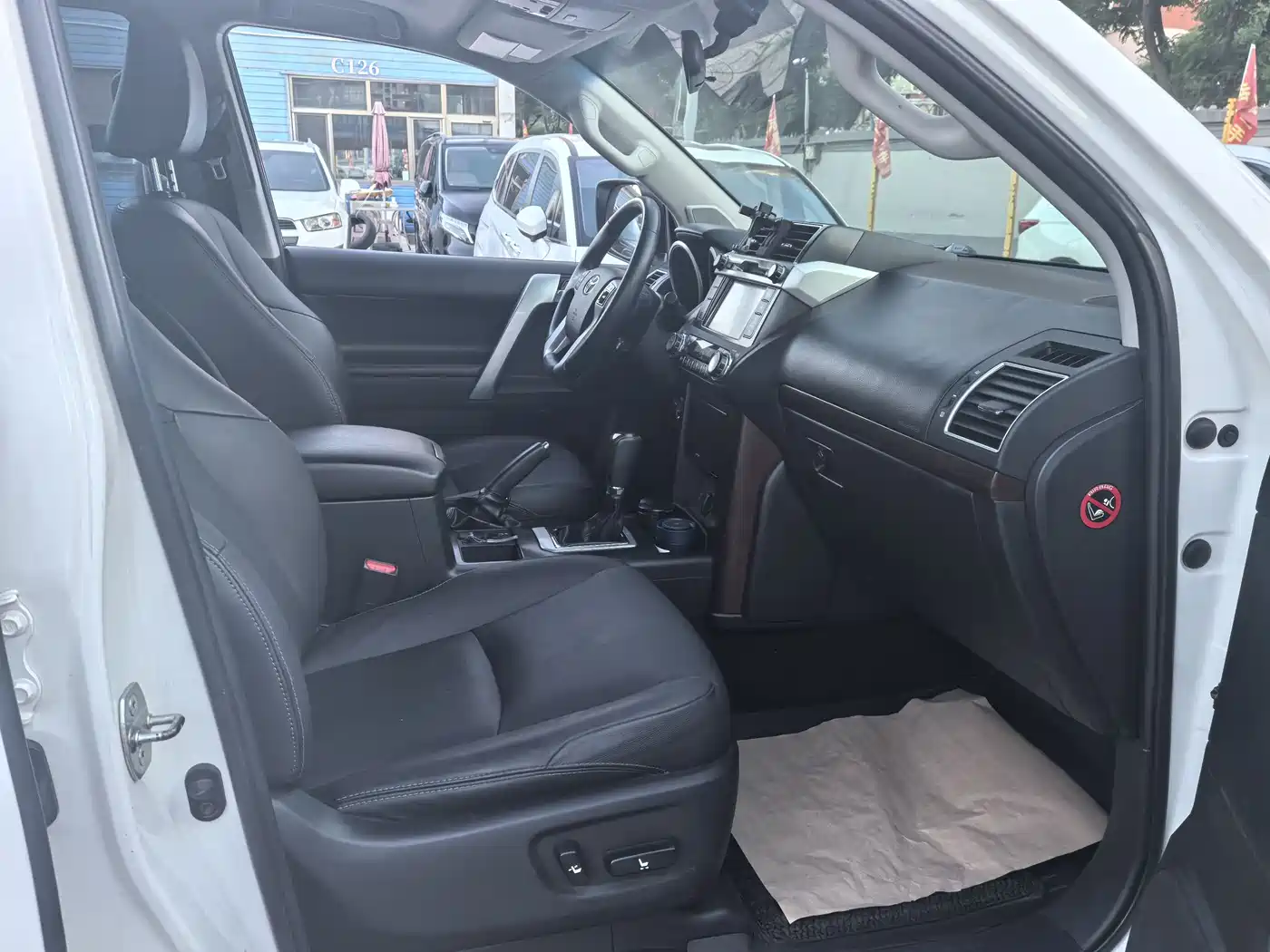 Toyota Prado 2014 4.0L Automatic TX-L фото 9
