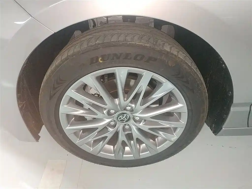 Toyota Avalon 2024 Model Hybrid 2.5L XLE Prestige Edition фото 25
