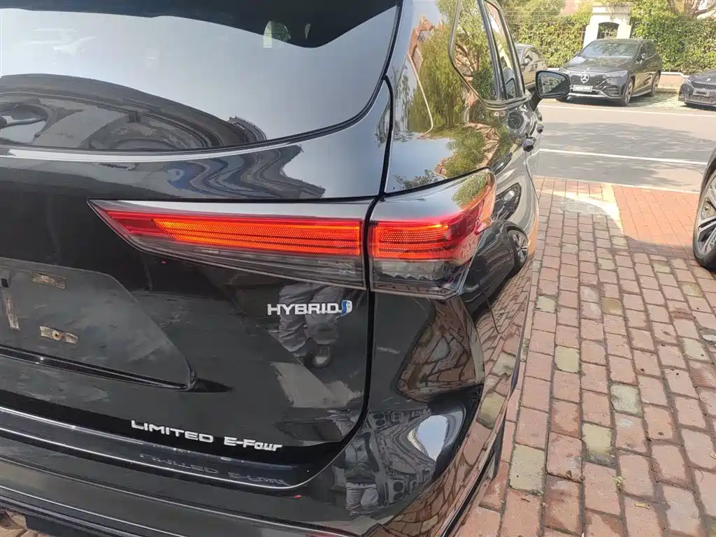 Toyota Crown Kluger 2021 2.5L HEV AWD Flagship Edition фото 24