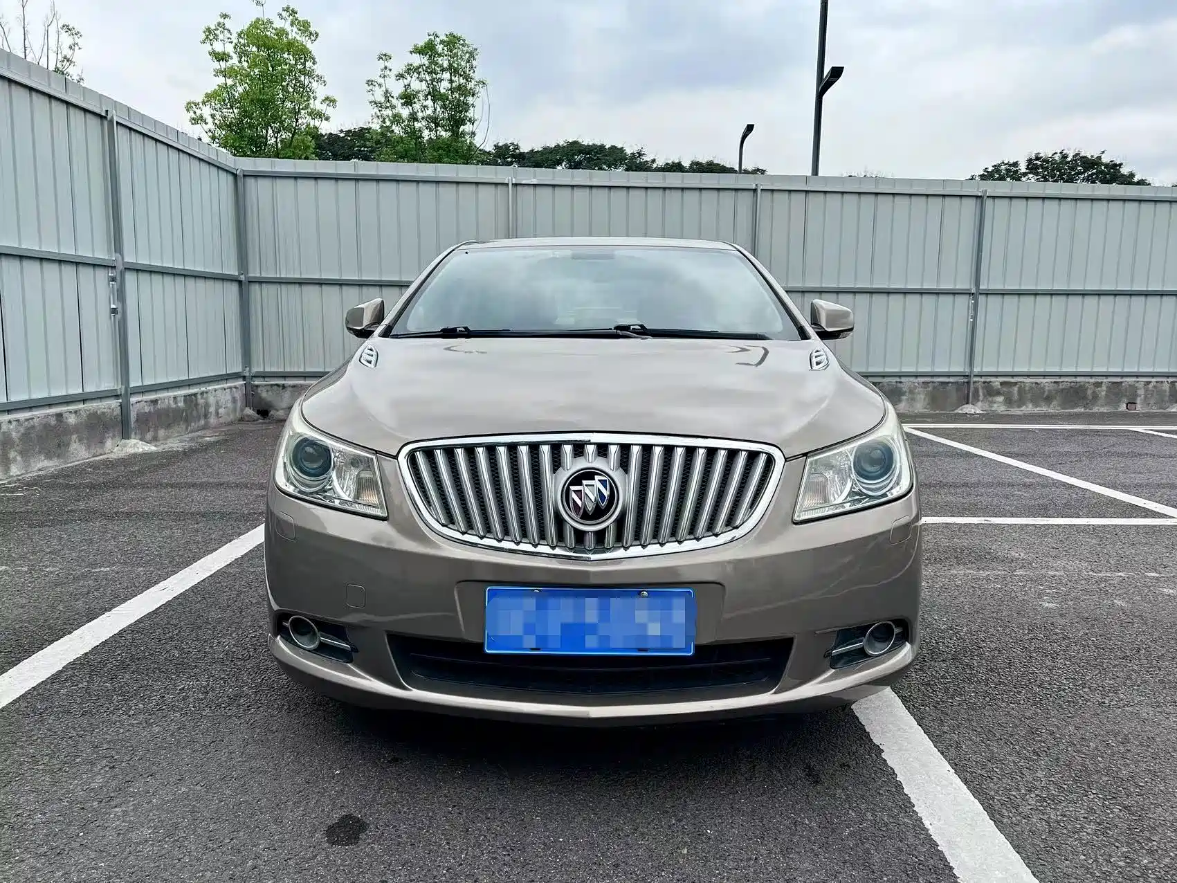 Photo 2 - Buick LaCrosse