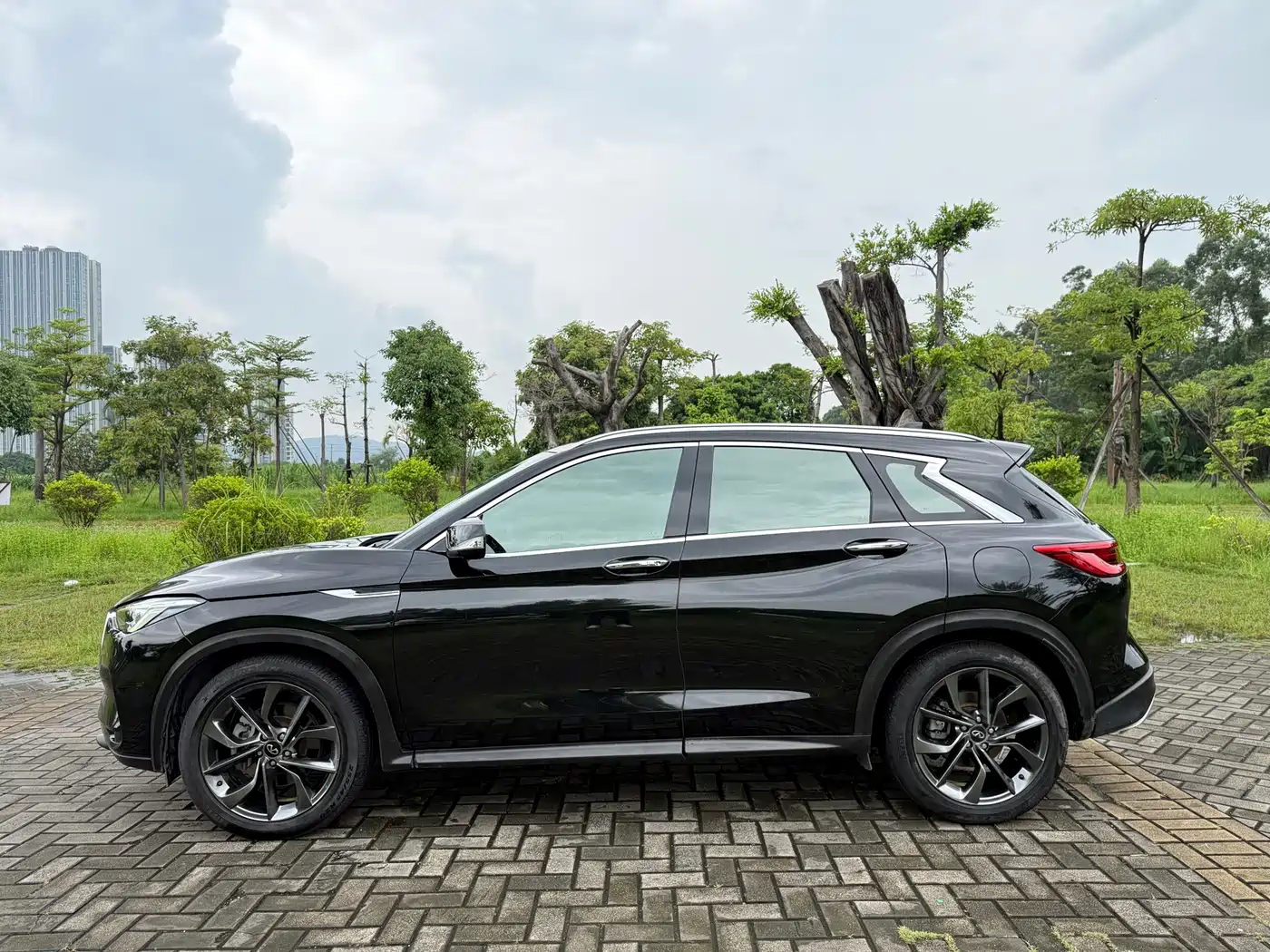 Infiniti QX50 2022 2022 2.0T FWD Navigator Edition