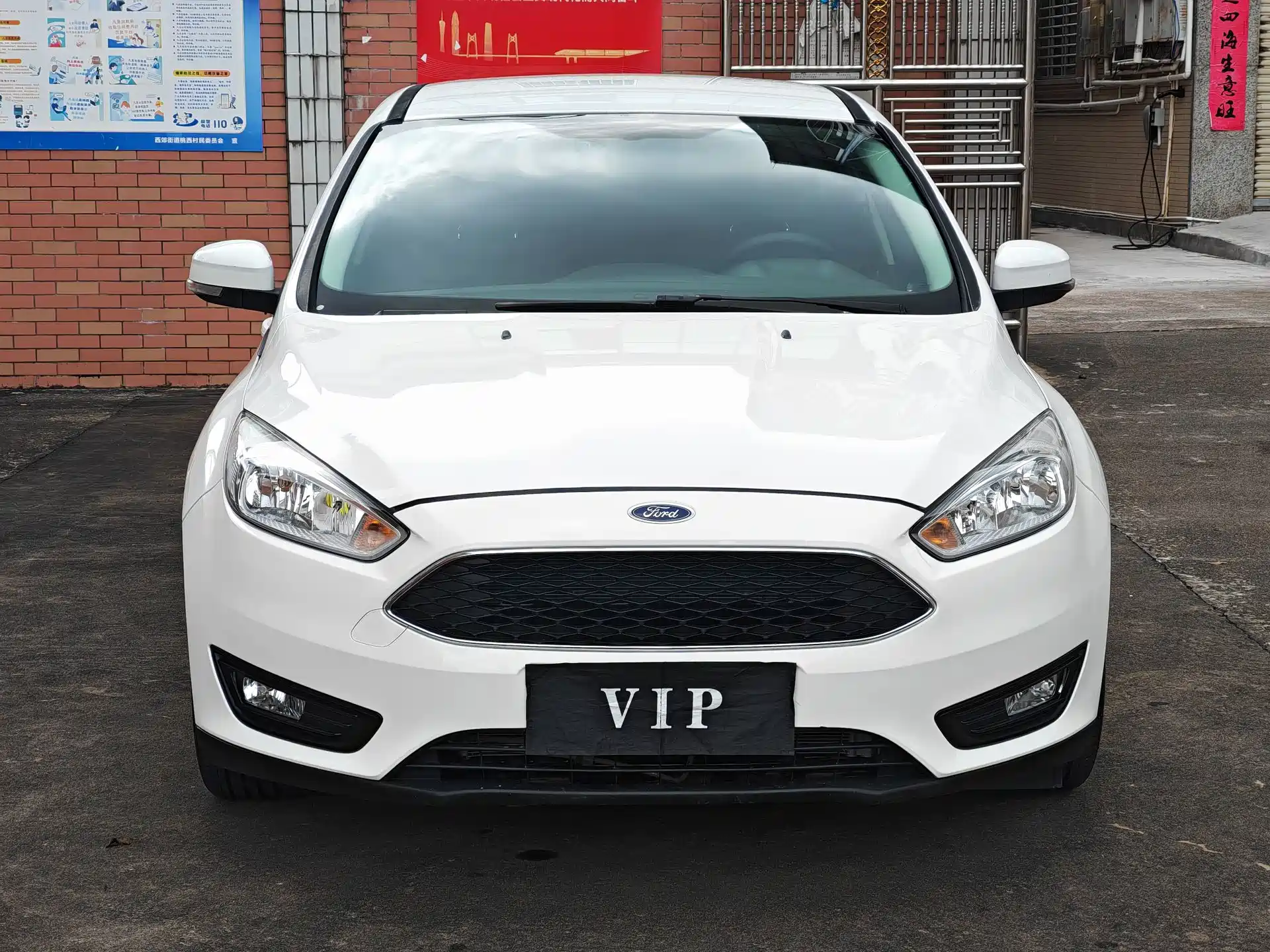 Фото 2 - Ford Focus