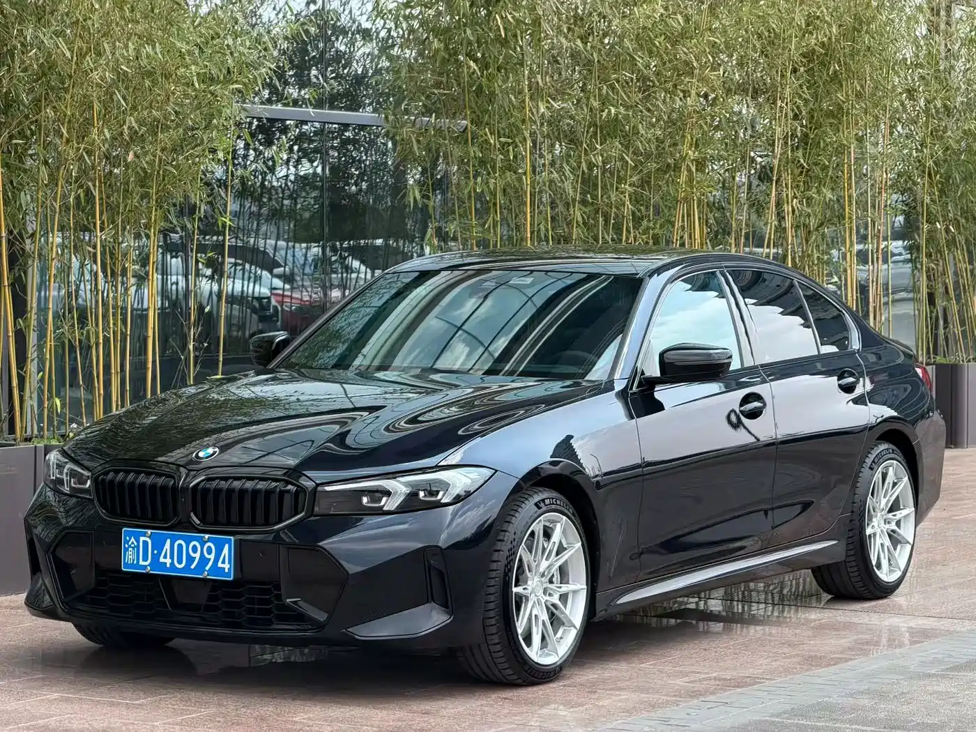 BMW 3 Series 2025 330i M Sport Night Edition