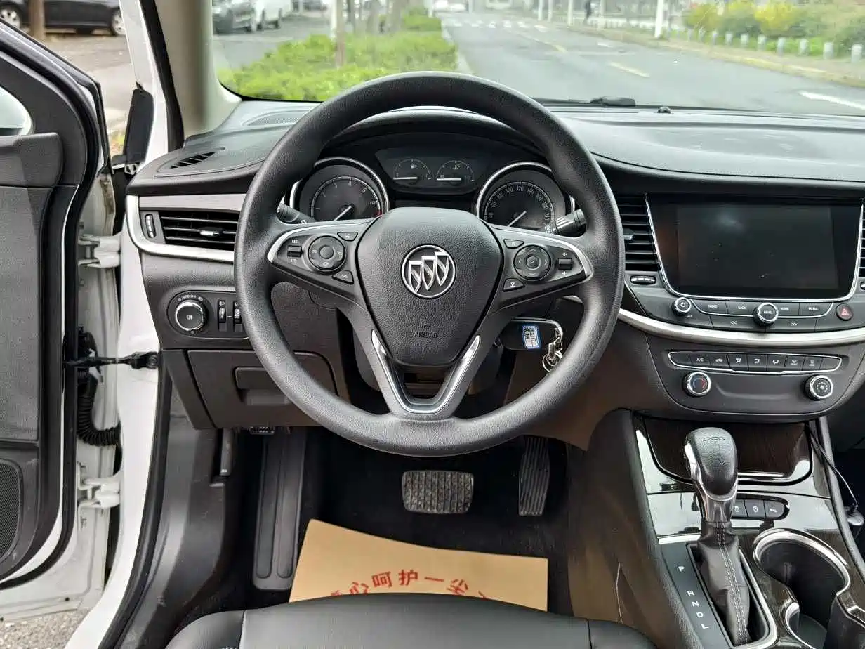 Buick Verano 2018 Sedan 20T Dual Clutch Leading фото 16