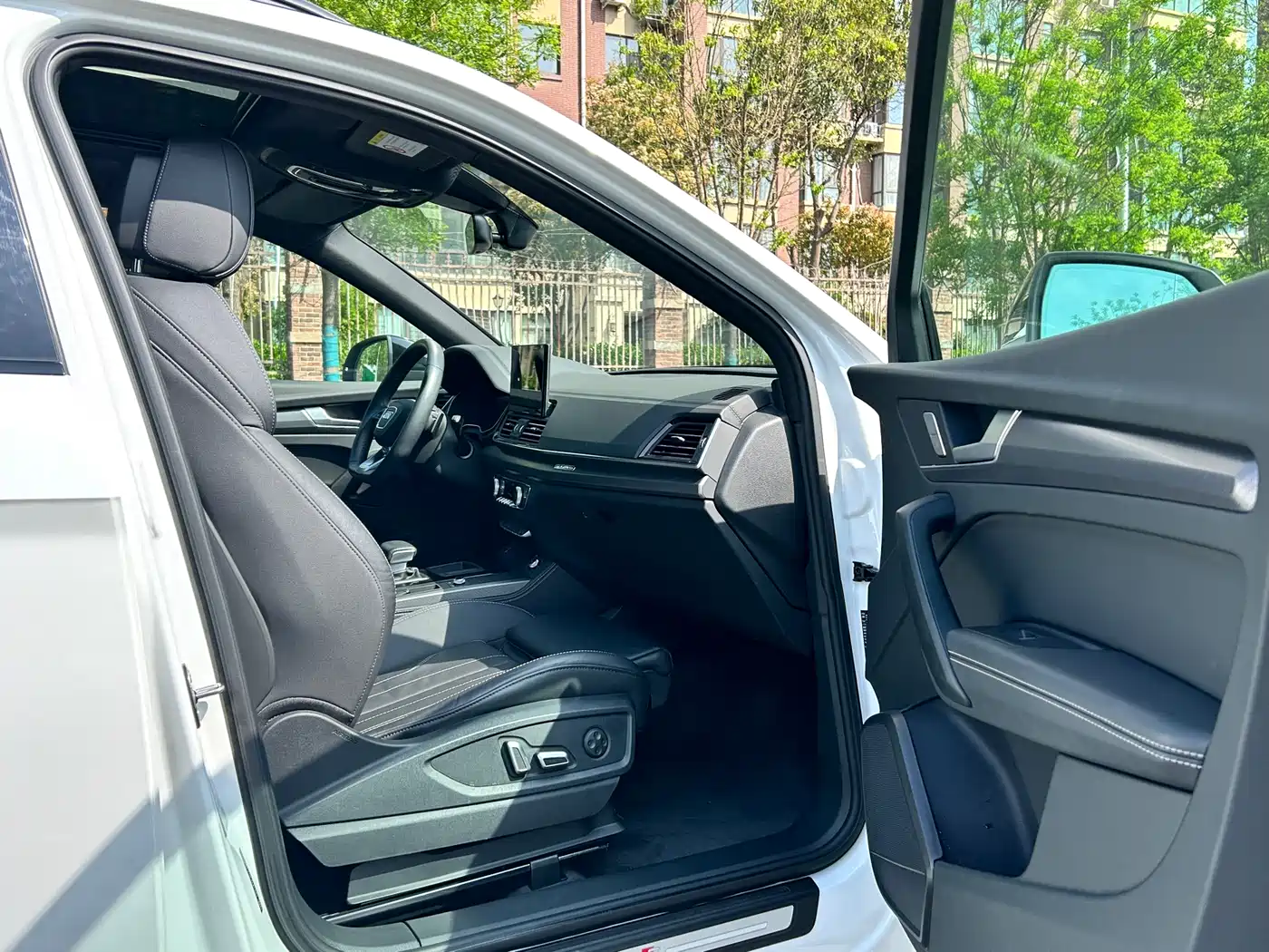 Audi Q5L 2023 40T Luxury Dynamic фото 14