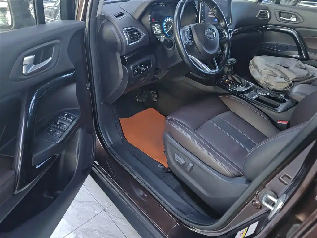 GAC Trumpchi Trumpchi GS4 2018 235T Automatic 2WD Luxury Smart Connect фото 16