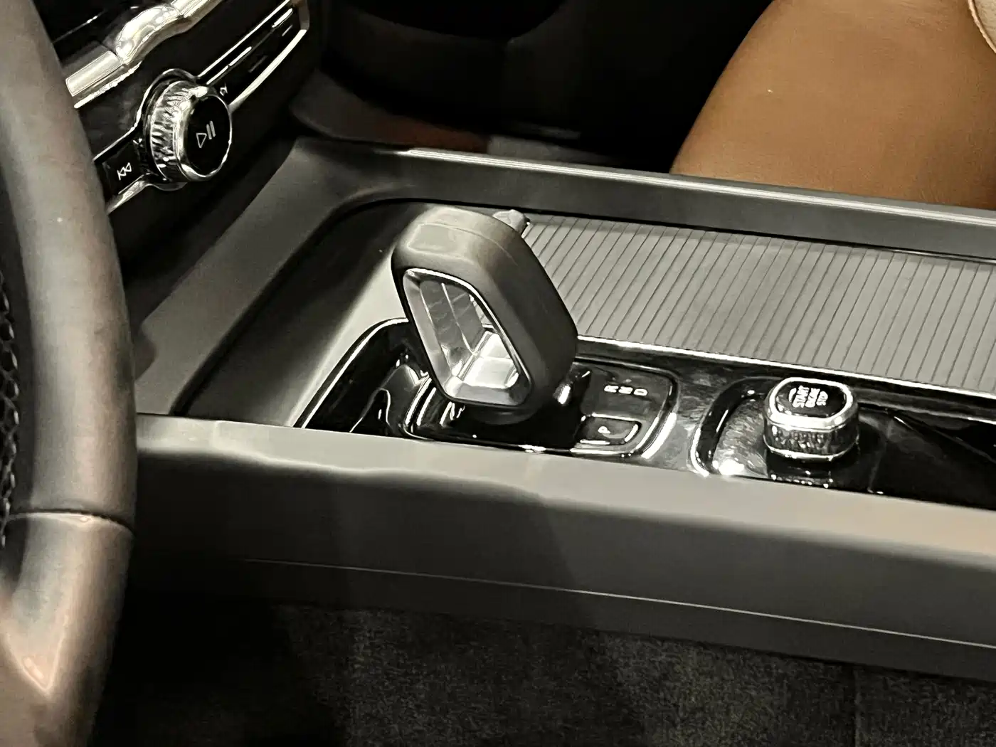 Photo 10 - Volvo XC60