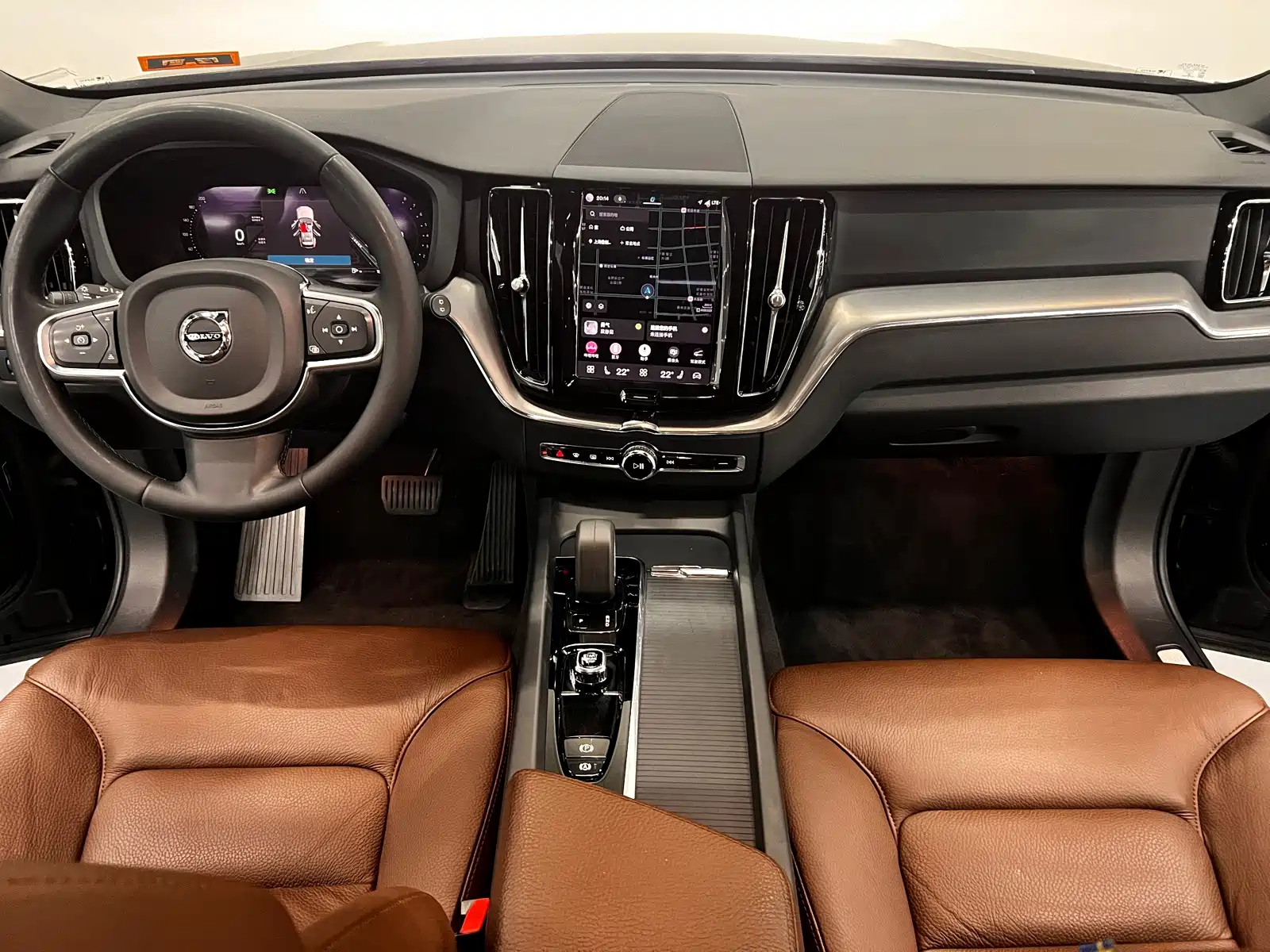 Фото 18 - Volvo XC60