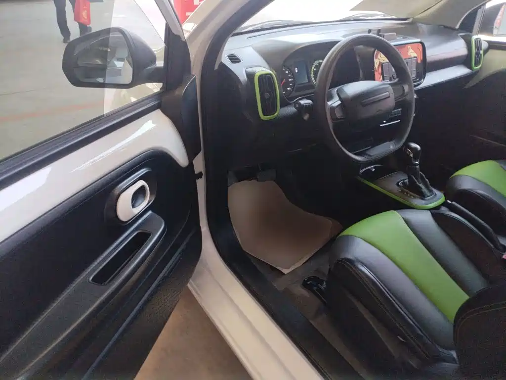 Roewe Clever 2020 2020 Urban Style Edition