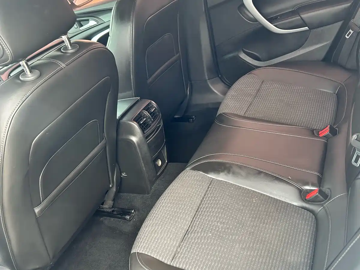 Buick Regal 2015 1.6T Leading Tech Edition фото 5