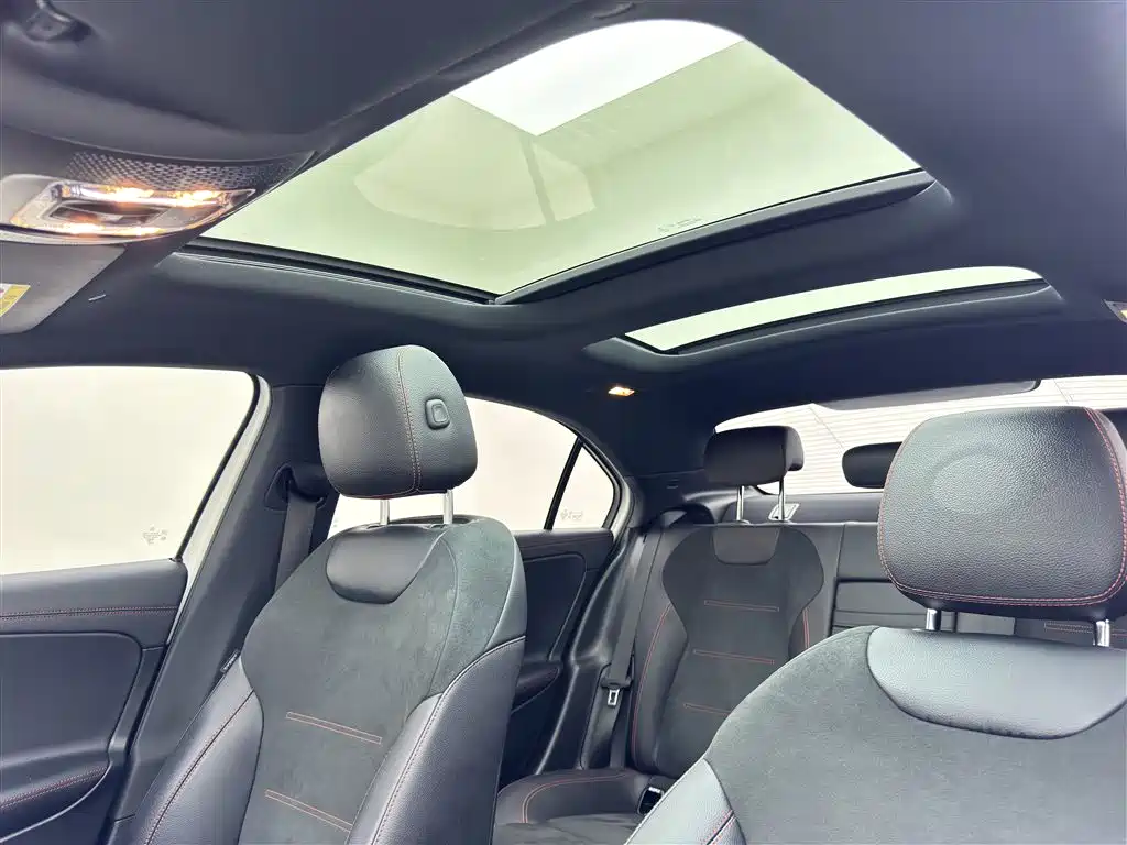 Mercedes-Benz A-Class 2023 A 200 L Fashion фото 15