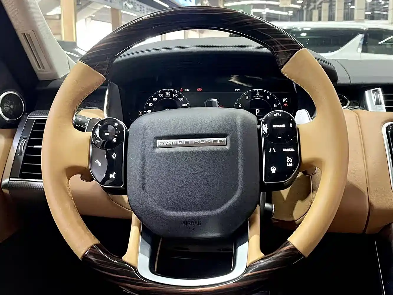 Land Rover Range Rover Sport 2021 3.0 L6 Gloss Black Edition фото 14