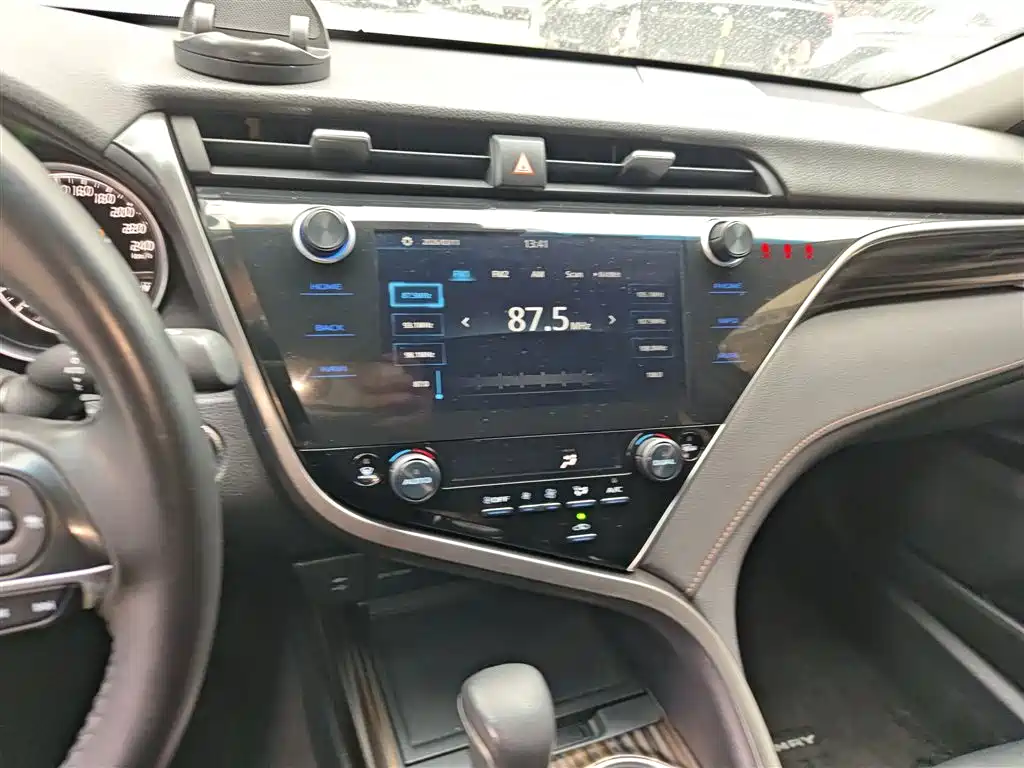 Toyota Camry 2019 Facelift 2.0G Luxury Edition фото 9