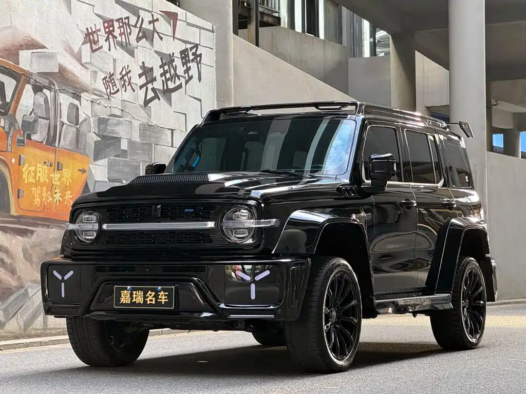 Crossboundary Auto Co-created Tank 300 2023 2023 2.0T Cyber Knight