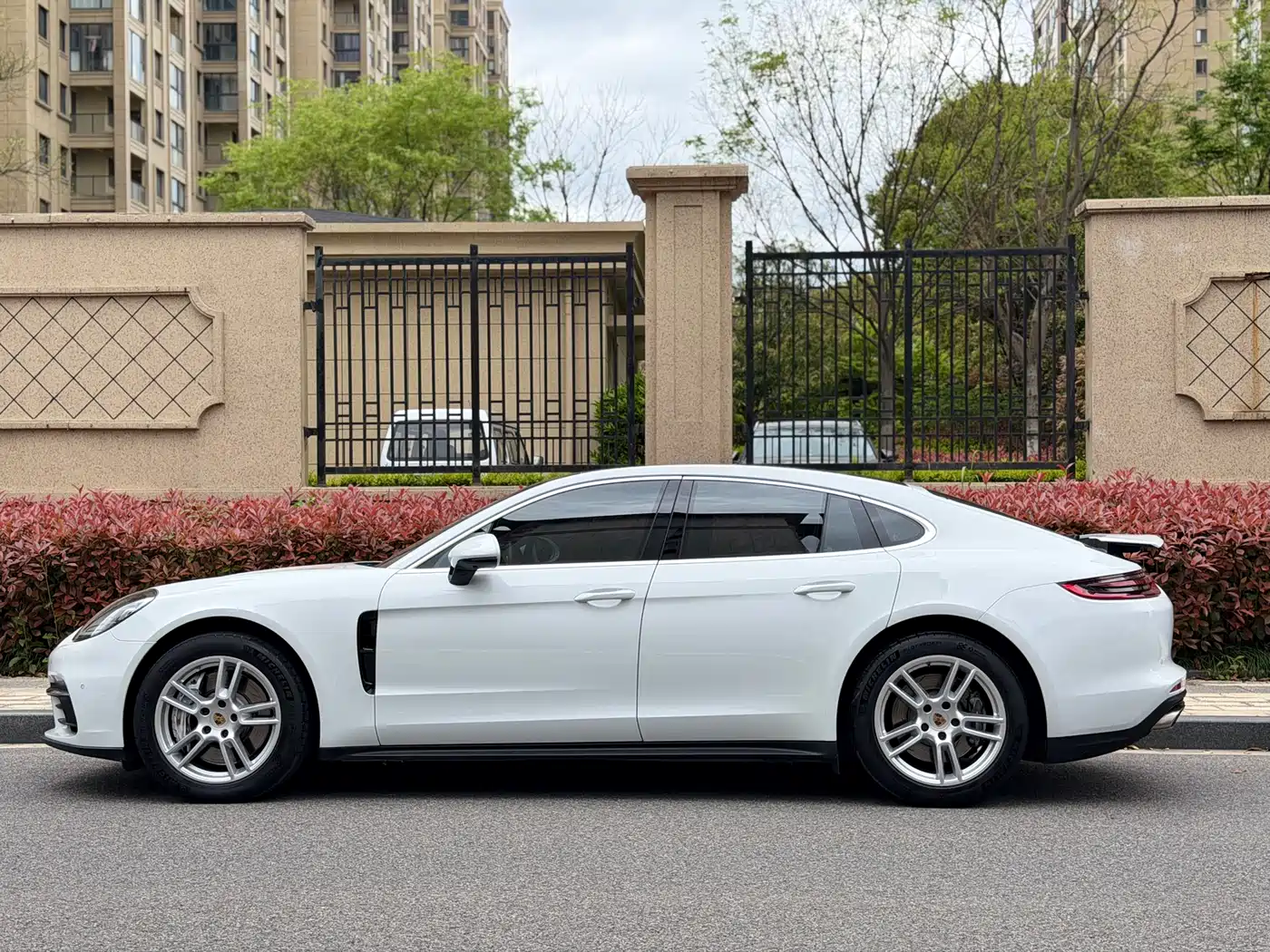 Porsche Panamera 2017 Panamera 3.0T фото 4