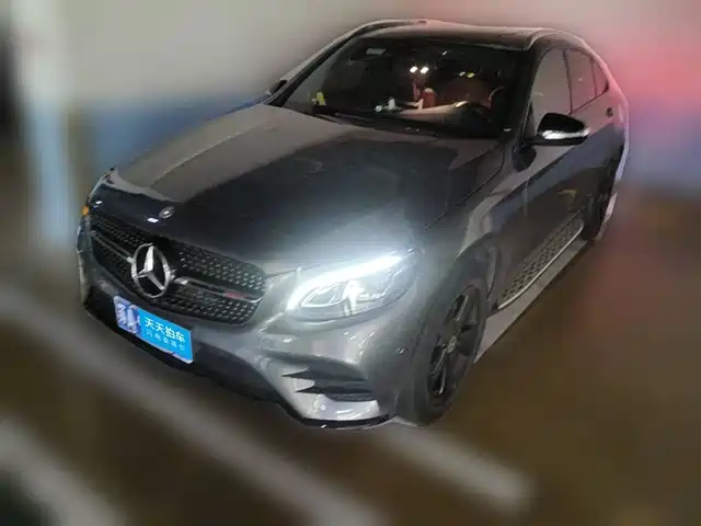 Mercedes-Benz GLC Coupe 2019 GLC 200 4MATIC Coupe SUV — фото 1