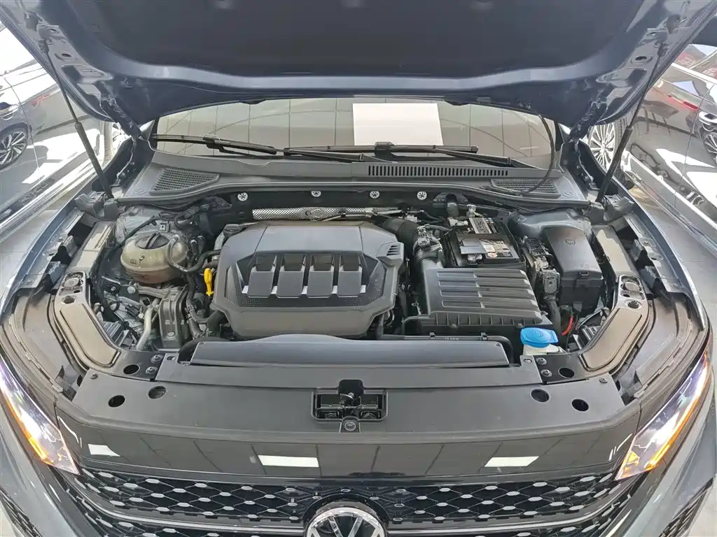 Volkswagen Passat 2022 330TSI Starlight Elite Edition фото 20