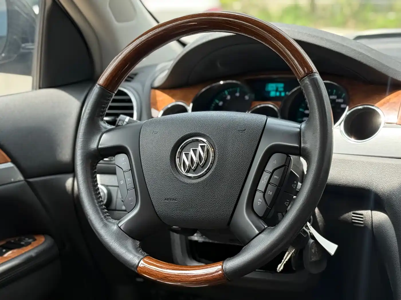 Buick Enclave 2010 2010 3.6L Elite Edition