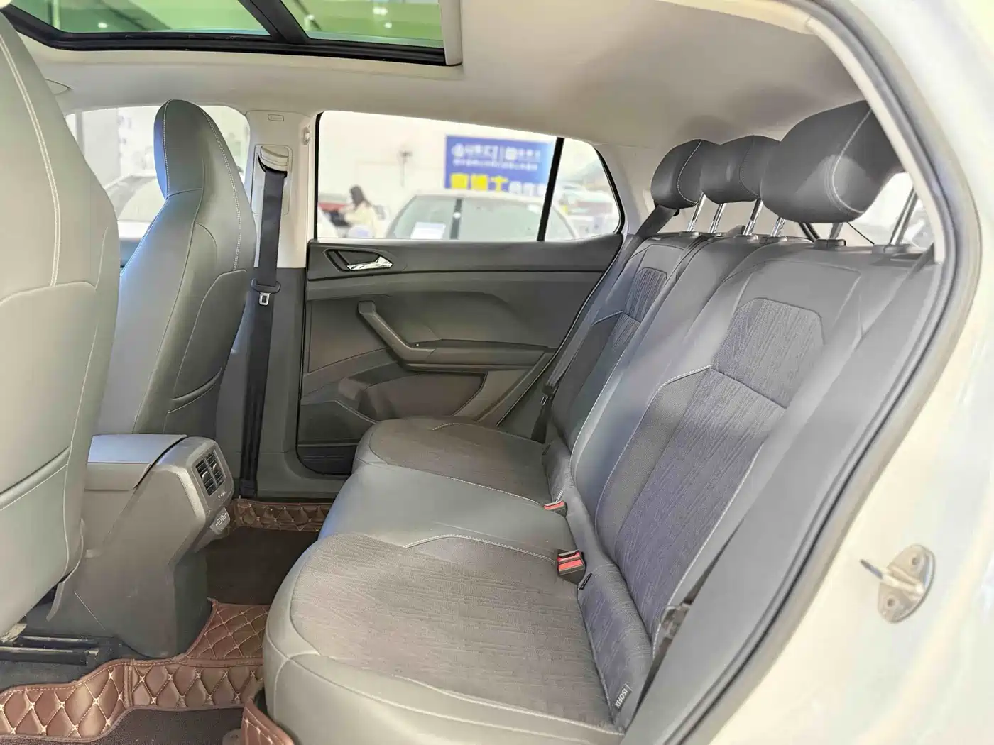 Volkswagen T-Cross 2019 1.5L Automatic Comfort Edition фото 6