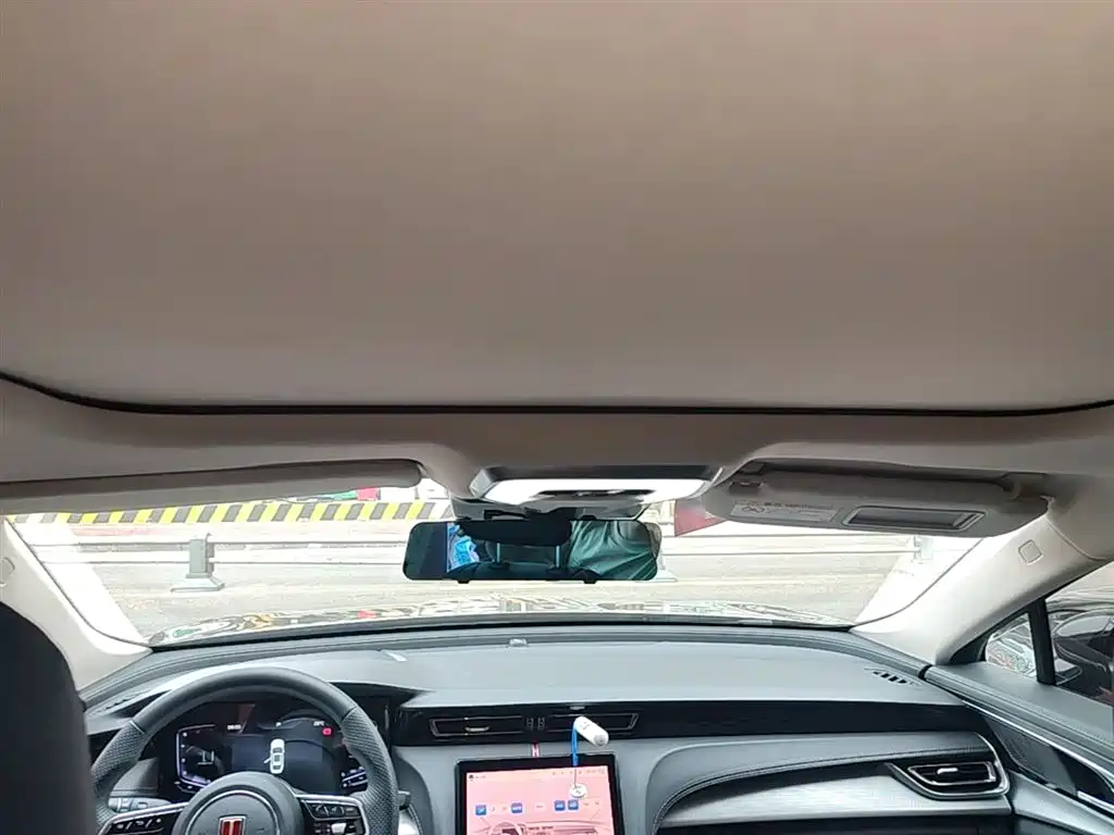 Hongqi H5 2024 1.5T DCT Smart Connect Flag Rhythm Edition фото 18
