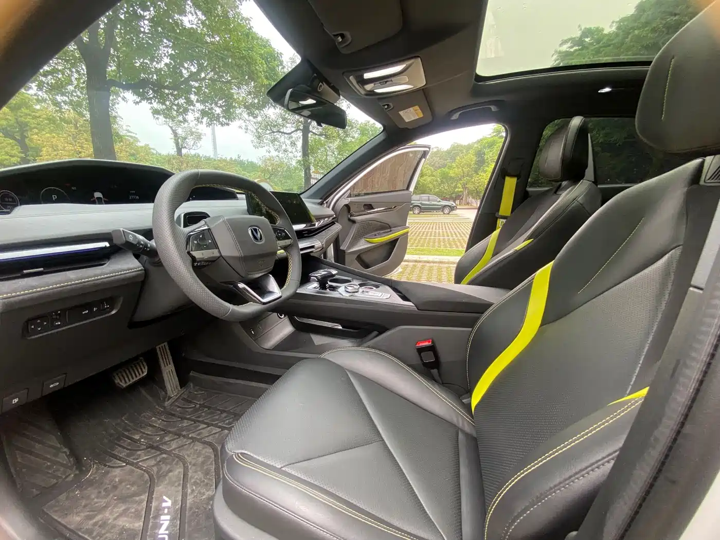 CHANGAN UNI-V