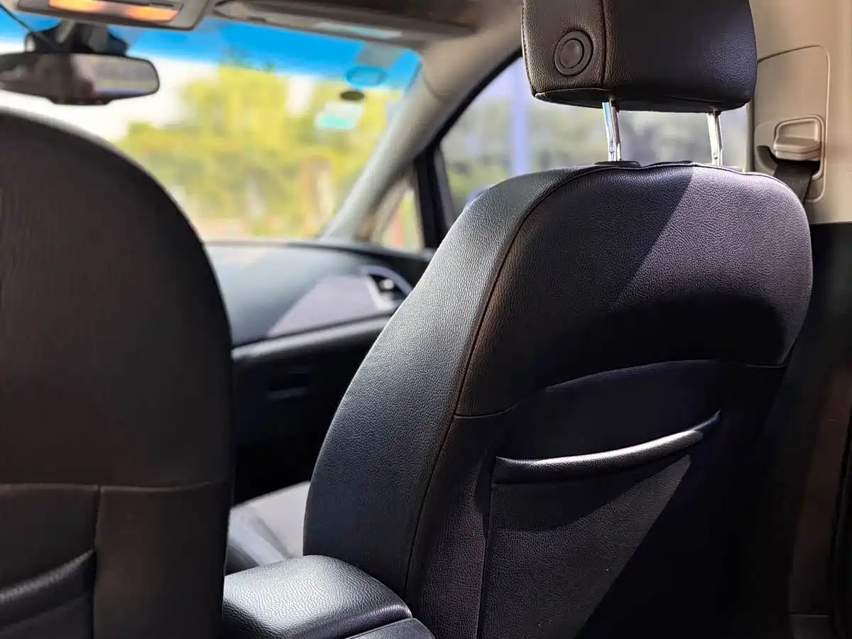 Buick Excelle 2011 2011 GT 1.8L Automatic Fashion Edition (Leather)