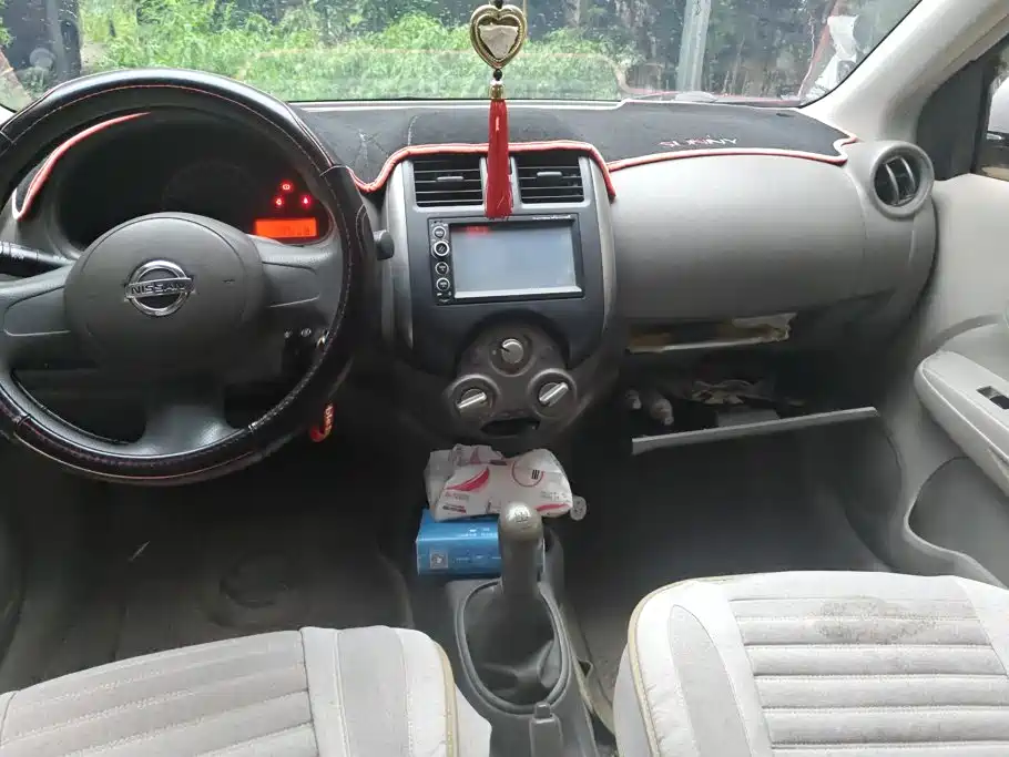Nissan Sunny 2012 2011 1.5XE Manual Comfort Edition