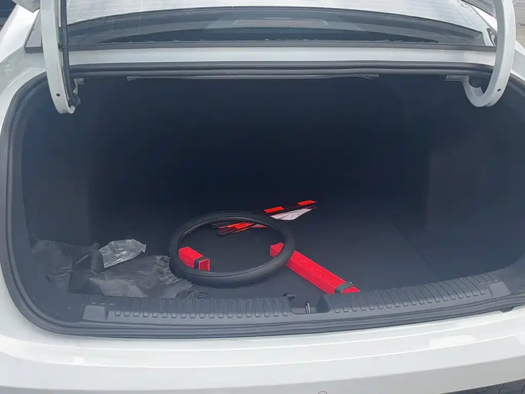 Roewe D6 2025 2025 Model 450km Premium Edition