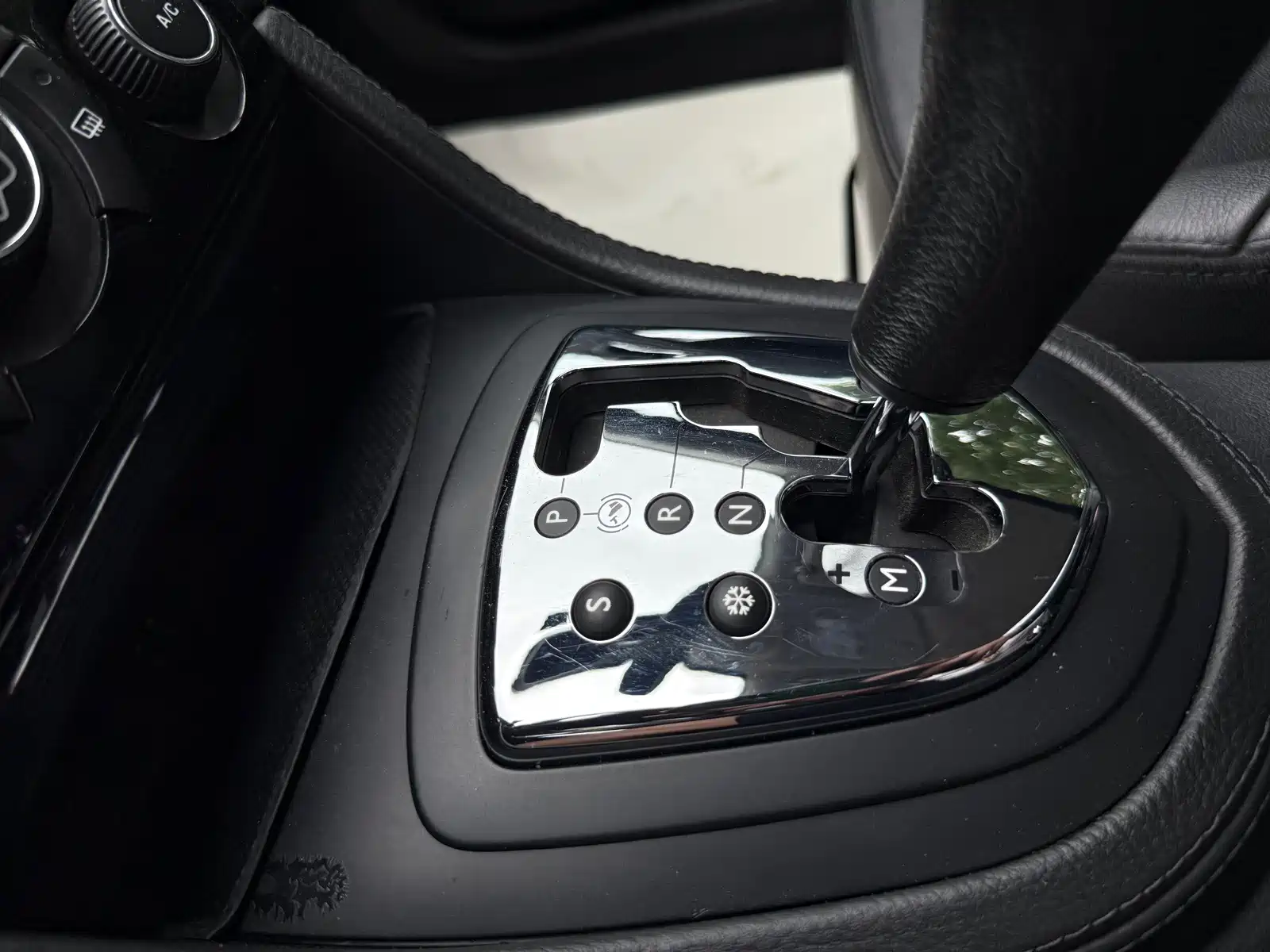 Фото 29 - Peugeot 308 (Import)