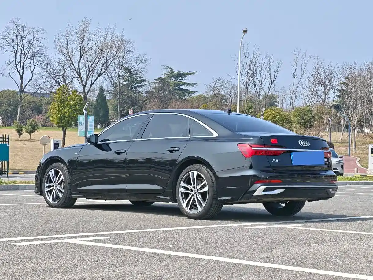 Audi A6L 2024 40 TFSI Luxury Dynamic фото 4