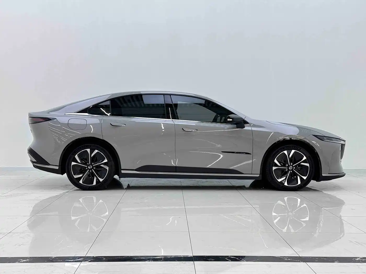 Mazda EZ-6 2024 2024 Pure Electric 600 Intelligent Premium Edition