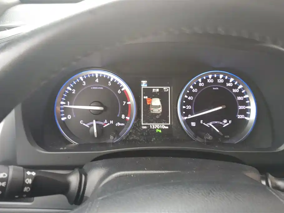 TOYOTA HIGHLANDER