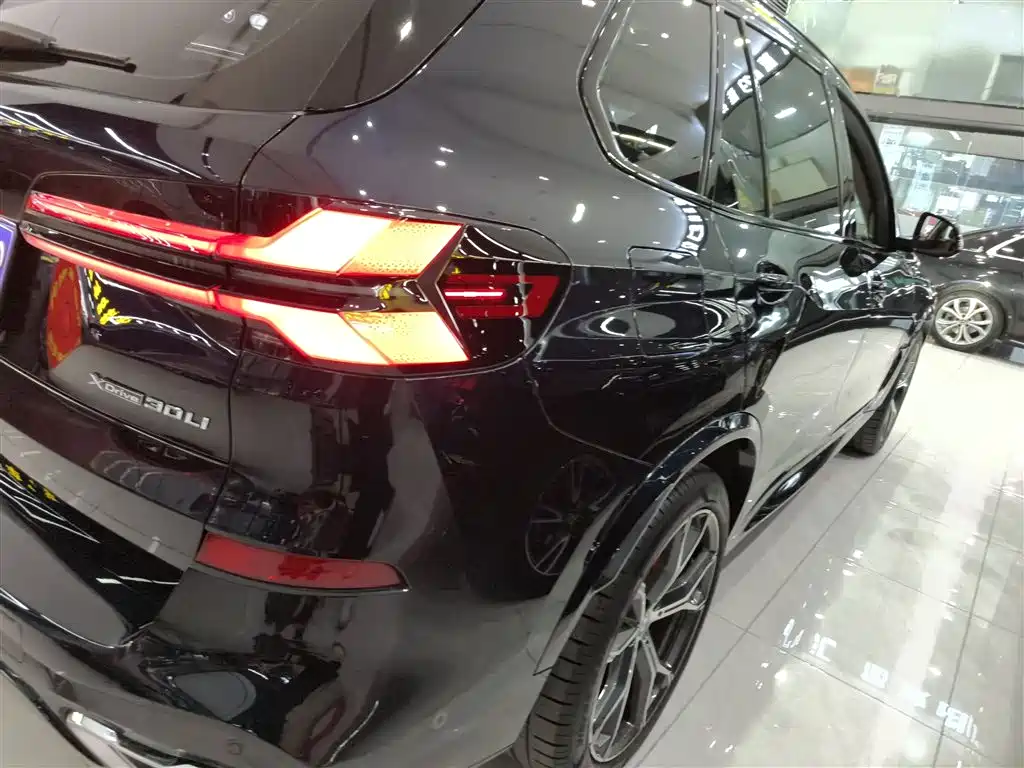 BMW X5 2023 xDrive 30Li Premium M Sport Black Night Package фото 8