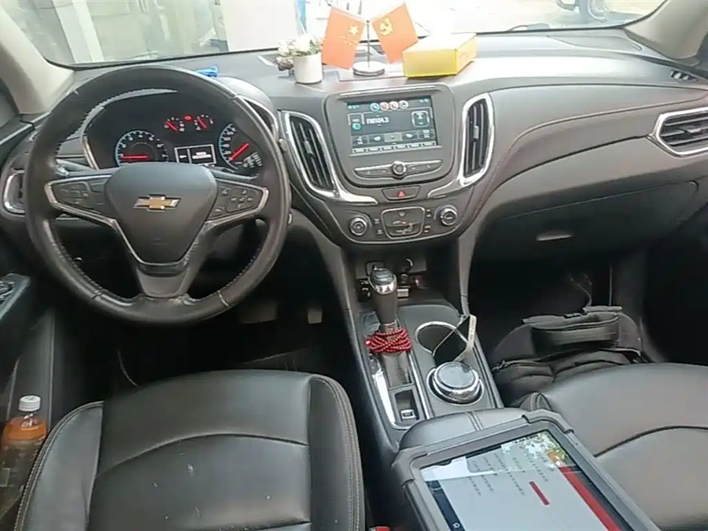 Chevrolet Equinox 2018 535T Automatic Galloping Edition фото 10