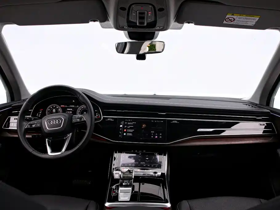 Audi Q7 2025 2025 45 TFSI quattro S line Black Warrior