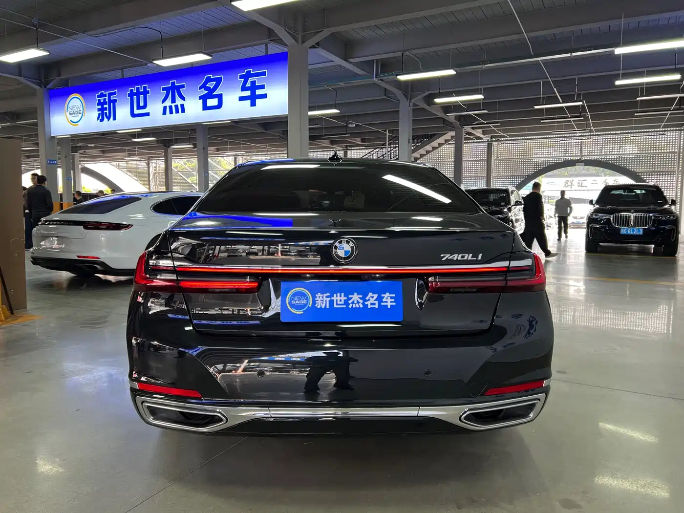 BMW 7 Series 2019 Facelift 740Li Leading Luxury Package фото 12