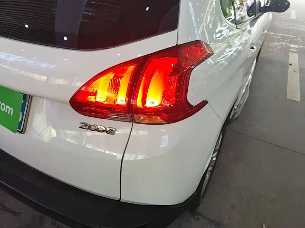 Peugeot 2008 2016 2014 1.6L Automatic Fashion Edition