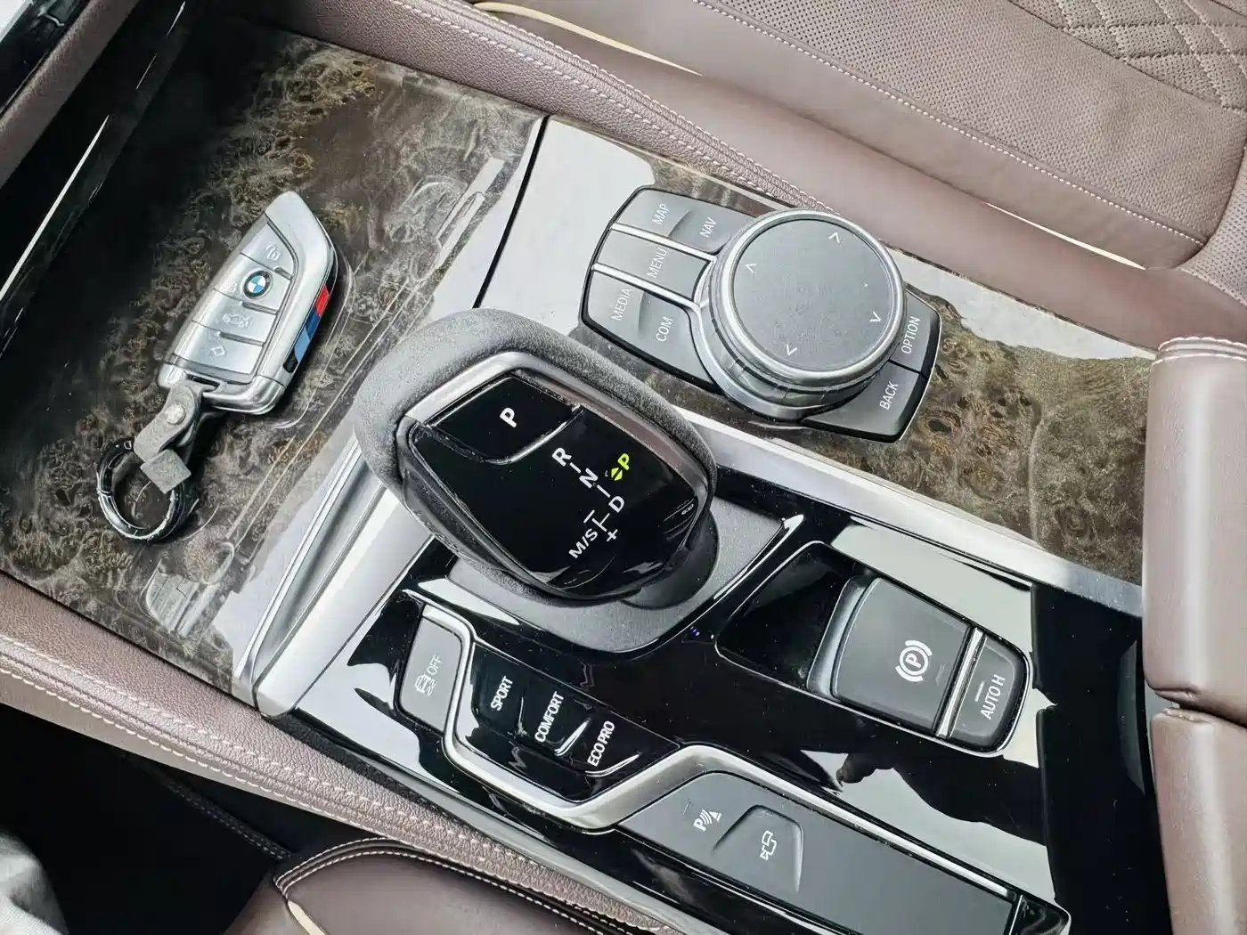 BMW 5 Series 2019 530Li Premium M Sport Package фото 12