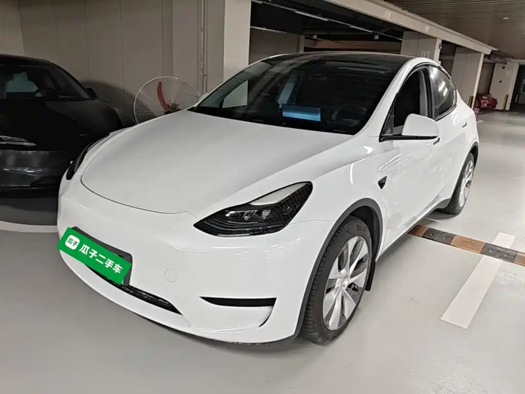Фото 1 - Tesla Model Y