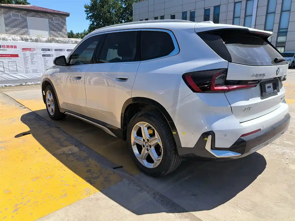 BMW X1 2023 sDrive20Li X Design Package фото 13