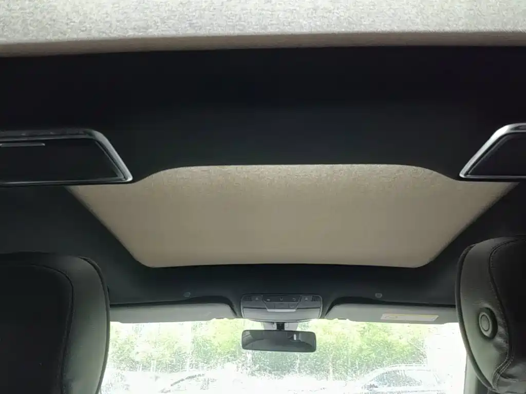 Фото 9 - Mercedes-Benz GLC
