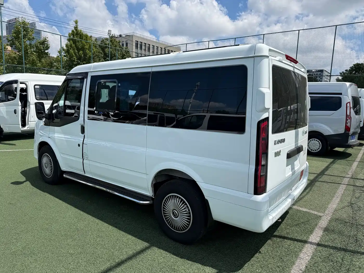 Jiangling JMC Fushun 2023 2023 2.0T Manual Short Wheelbase Low Roof Commercial MPV 6 Seats with Lift-up Tailgate