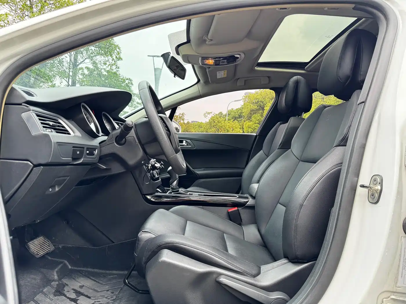 Peugeot 508 2015 1.6THP Auto Comfort Edition фото 5