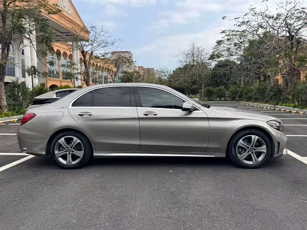 Mercedes-Benz C-Class 2020 C 260 L Sport фото 3