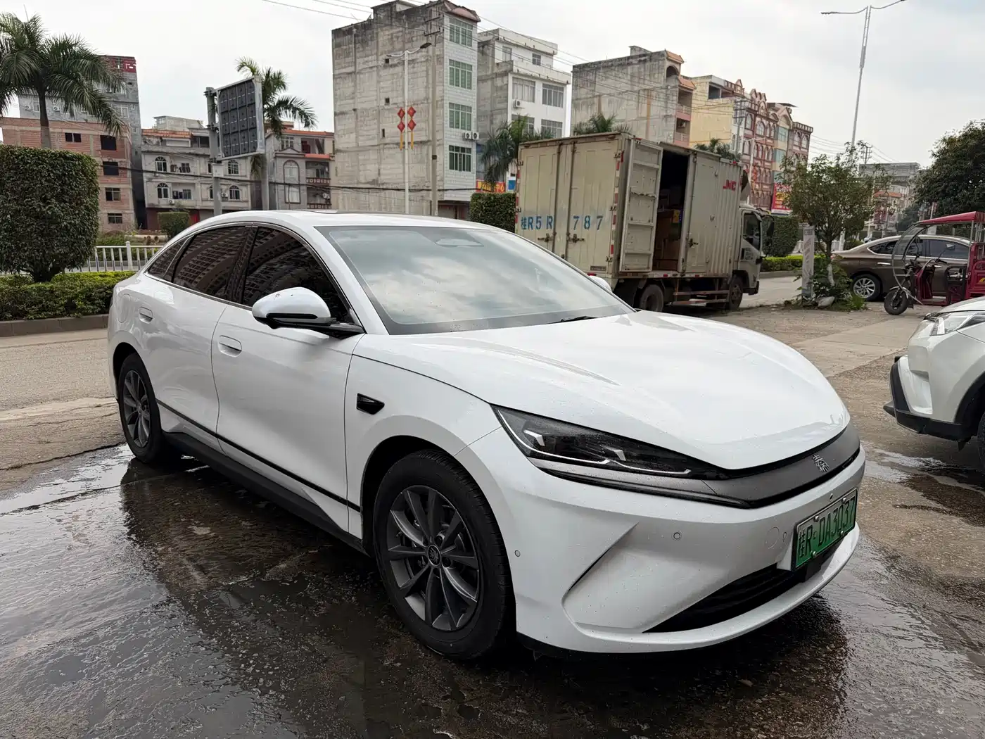 BYD QIN L