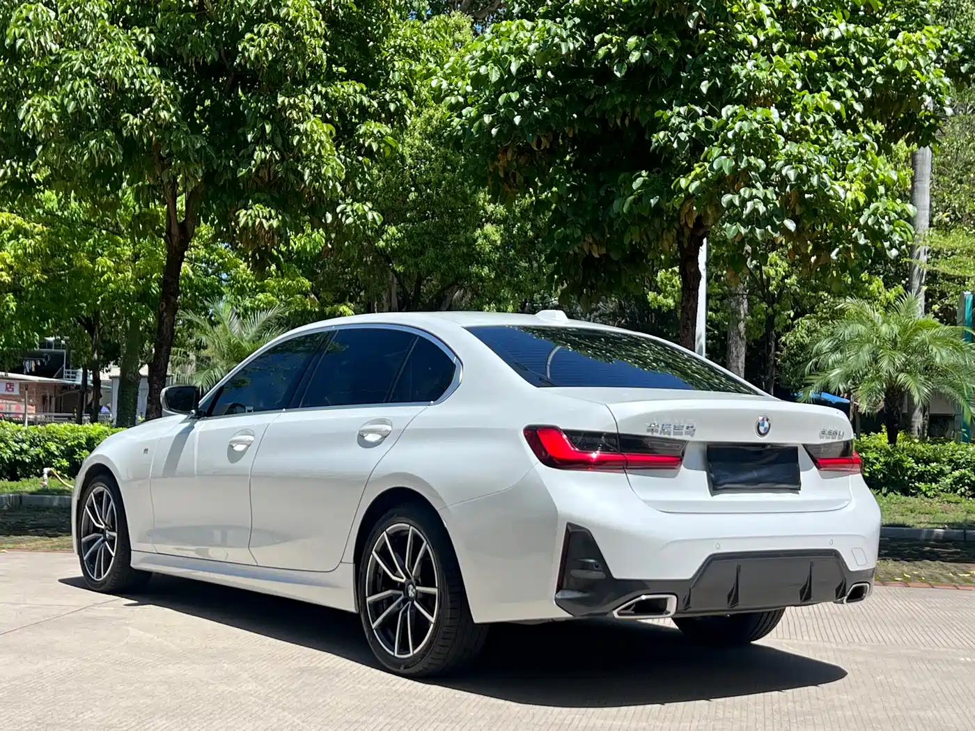 BMW 3 Series 2024 320Li M Sport Package фото 9